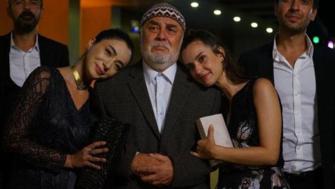 Barollerinde rem Helvacolu, Ula Tuna Astepe, Sinan Tuzcu, yk Grman ve Ali Ersan Duru?nun yer ald, ynetmenliini Murat Onbul ve Yusuf mer Snav?n stlendii Sinegraf Film - Osman Snav imzal dizi 64.blmyle ekrana veda ediyor.