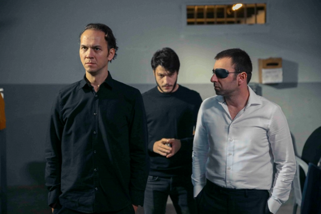 Hkm ihlal etti: st Kurul toplantsnda ukur'un, 6112 sayl Radyo ve Televizyonlarn Kurulu ve Yayn Hizmetleri Hakknda Kanun'un ilgili maddesinde yer alan "yayn hizmetleri, iddeti zendirici ve kanksatc olamaz" hkmn ihlal ettiine karar verildi.