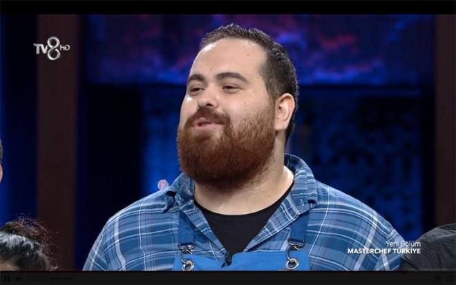 Suna yryen bir balon<br>  Kvan, oy sonularnn akland srada da kavgaya devam etti. Suna'ya 'canavar' diyen Kvan, unlar syledi:  "Suna takm oyunu diyor ama beni ileden karan bireysel tepki vermesi. Asla bu orba szlmeyecek dedi. Takmsak takm olarak karar verebilirdik. Takma anlk bir sinirle "inallah bugn kaybederiz" dedim. Bu ok yanl bir eydi. Ama bu yarma bir sre sonra bireysele dnecek. Benim hi bir korkum yok. 8 hafta iinde arkadalar bir canavar yaratm. Suna yryen bir ego. Bir ineye bakar patlamas.".