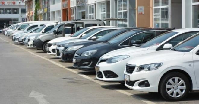 Dk bteli sahibinden ikinci el ara satn almak isteyenler iin 40 bin TL alt fiyata sahip ara modellerini bir araya getirdik. Kaza durumu, deieni, kilometresi veya ya gibi daha birok neden tr fiyatlarda deiiklik gsteren otomobillerin listesi u ekilde;