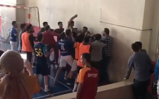 Kavga anlar kameraya da yansd.