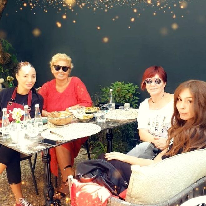 Emel Mftolu da MasterChef Suna'nn restorann ziyaret eden isimler arasnda yerini ald.