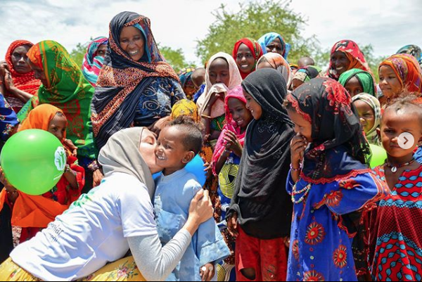 ''Yllar nce Halep katliam yaand zaman iimden aka aka yazmann nasip olduu yazy bir kez daha eklemek geldi iimden. Aa brakyorum. Hayr olsun.''