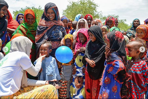 ''Yaktnz, yktnz, iftiralar attnz, zindanlara kapattnz, zerimize fzeler attnz, kimyasal silahlar kullandnz, bebeklerimizi yaktnz.. Siz bizi ldrdnz de, biz ldk m sandnz?  Yaptklarnz size gzel gsterildi de, baardnz m sandnz?''