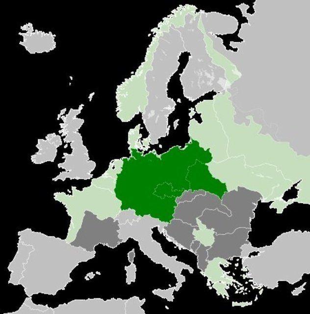 1. Dnya Sava bittiinde kaybeden Almanya, Adolf Hitler nderliinde en abuk toparlanan devlet olup tekrar Dnya'nn en gl lkelerinden biri olmu ve 2. Dnya Sava bitimine kadar sper g kalmtr.