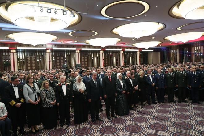 Trene, TBMM Bakan Mustafa entop, Cumhurbakan Yardmcs Fuat Oktay, Anayasa Mahkemesi Bakan Zht Arslan, Dantay Bakan Zerrin Gngr, baz bakanlar, eski babakanlardan Tansu iller, Y Parti Genel Bakan Meral Akener, Saadet Partisi Genel Bakan Temel Karamollaolu, MHP Genel Bakan Yardmcs Celal Adan ve MHP heyeti ile DSP Genel Bakan nder Aksakal, Borsa stanbul A Genel Mdr Mehmet Hakan Atilla da katld.