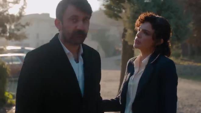 zel bir televizyon dizisinde akam saatlerinde yaynlanan ukur?un son blmndeki avukat sahnesi hakknda su duyurusunda bulunuldu. Avukat Funda Sadkahmet Alp tarafndan yaplan su duyurusunda dizinin 29 Ekim 2019 tarihinde yaynlanan blmndeki bir sahnede avukat rolndeki kiiye ynelik iddet eilimi, bask ve tehdit ile ?yarn o adam kacak? gibi szler sylendii ve kt muamele edildii kaydedildi.