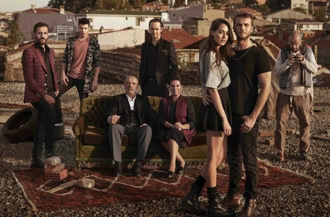 Lanet bir dizi var 'ukur' diye. Onun kadar olamyorsak yazklar olsun. Bir de 'Adana Sfr Bir' diye dizi var. kisinin etki alan kadar etki alan oluturamyorsak yandk.