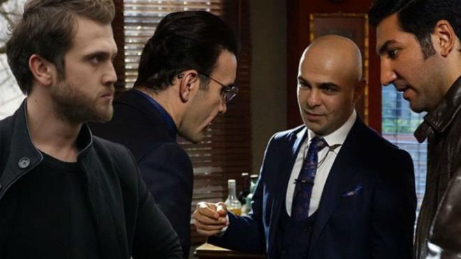 Hak arama mcadelemizi avukatlar olarak kanunlar erevesinde tm zorluklara ramen verirken bu denli itibarszlatrlmann hakl bir aklamas olamayaca gibi kabul edilemez? dedi.