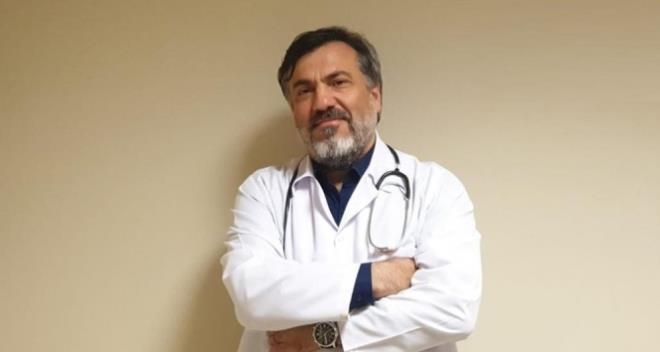 Uzmanlar, grip mevsiminin baladn belirterek nemli uyarlarda bulundu.    <br>  Dnya apnda her yl 500 bin kiinin grip sonucu hayatn kaybettiini kaydeden Medical Park Ordu Hastanesi mmnoloji ve Alerji Hastalklar Uzman Prof. Dr. Ali Kutlu, ?Gripte genellikle 38,5 dereceyi aan ate, boaz ars, kas ve eklem arlar ortaya kar. Ar olgularda genel durum bozukluu, alt solunum yollarnn tutulmasyla solunum yetmezlii ve zellikle riskli gruplarda lm ortaya kabilir? dedi.