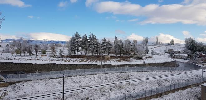 Akale ile merkezi beyaza brnrken yal havann etkisini srdrmesi bekleniyor.