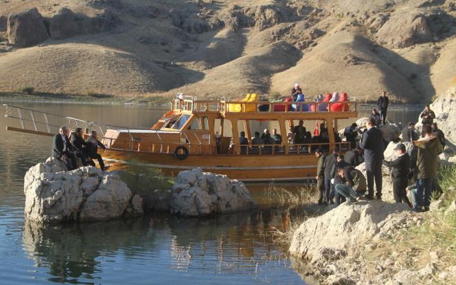 Elaz?n her mevsim turizm kenti olduunu ifade eden Belediye Bakan ahin erifoullar da, ?Valimizin kefi dorultusunda Kara Leylek Kanyonu'nu yazdan itibaren turizme kazandrlmas asndan yeni bir destinasyon alan oluturmak konusunda almalarmz devam ediyor.