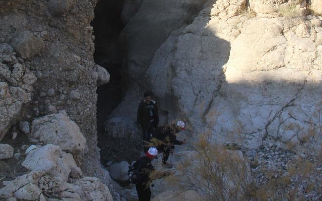 Oradan da Kara Leylek ismini koyduumuz kanyona geldik. Doal formasyon itibar ile ok ilgin bir yer ve dnyada eine ender rastlanan bir yer. Gemi temini ile turlara da yava yava balyoruz. Destinasyon ve tur paketleri oluturma almalar devam ediyor. Dnyada artk turizm kalplar turistlerin talep ettii alanlar aktiviteye, maceraya ve adrenaline dayanan turlar tercih ediyorlar.