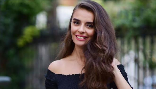 Cans ekili, ule?nin (Ceyda Ate) yurt dnda yaayan kz kardei Zeynep olarak izleyici karsna kacak. Zeynep?in bu beklenmedik ziyareti Karasu ailesinde merak uyandrrken, gen kadnn ise kafasnda bambaka planlar vardr.    Heyecan dolu gelimelerin yaanaca ?ocuk? her Sal akam Star?da.