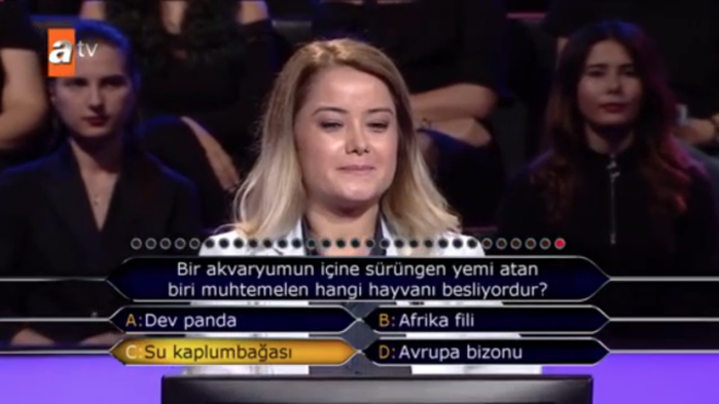 Seyirci jokerini kulland sorunun ok basit olmas nedeniyle seyirciler tarafndan eletirilen Otan, sosyal medyann da diline dt.