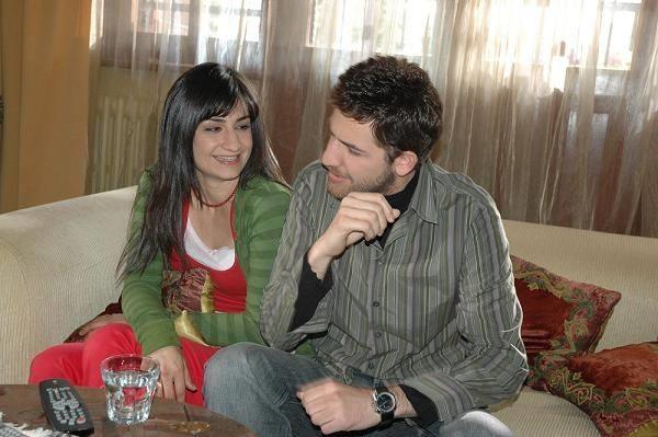 Burada parlayan yldzyla daha sonra birok projede yer almaya baad.