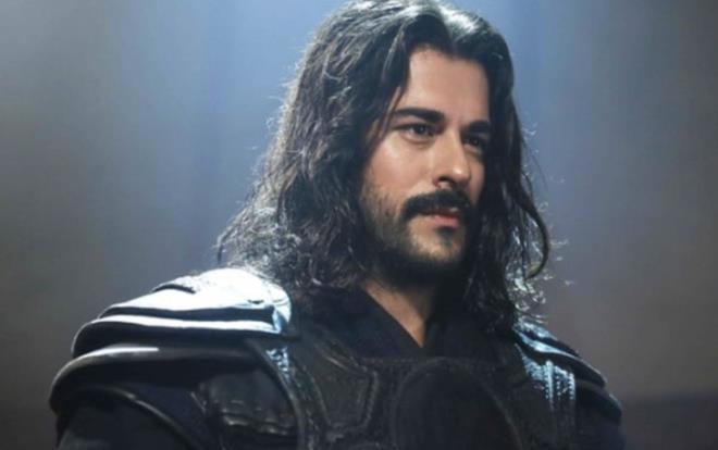 Tantmlar haftalar nce dnmeye balayan Kurulu Osman dizisi iin ATV ekranlarnda geri saym balad. lk blm ile 20 Kasm aramba gn ekrana gelecek dizinin fragmanndaki bir sahne sosyal medyann gndemi oldu.