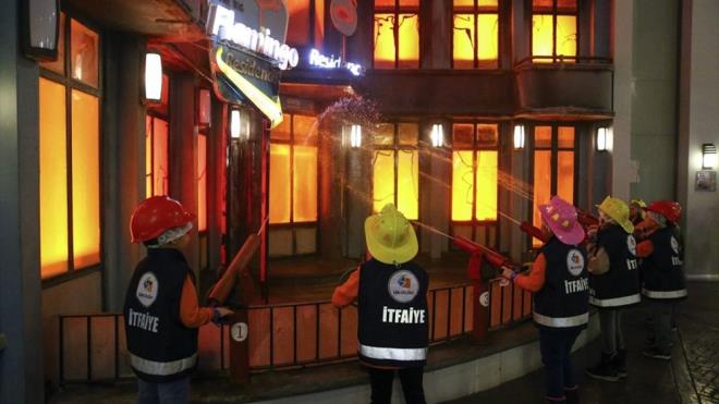 ocuklar burada 100'den fazla meslei deneyimleyerek, seim yapma zgrln elde ediyor, yaratclklarn kullanyor.