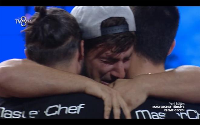 Elemede ilk olarak potadan kan isim Ekin oldu. Yemei beenilen Ekin derin bir nefes alp arkadalarna katld. Potadan ikinci olarak kurtulan isim ise Yasin'di. smini duyan Yasin beklenmedik bir tepki verdi ve gzyalarna bouldu. Alican ve Mustafa'ya sarlan Yasin alad.