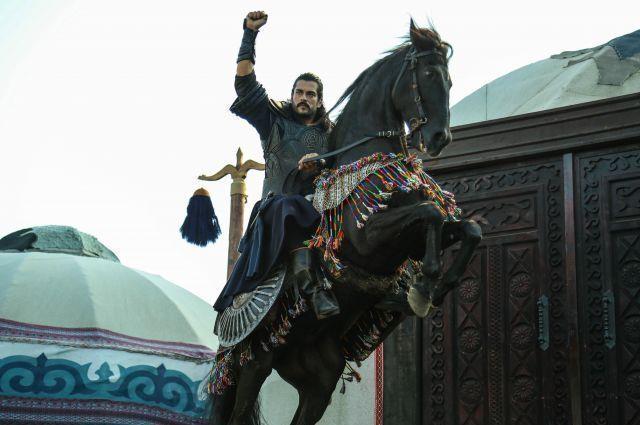 Dekorlarn inasnda 250 bin metre demir-sa profil (25 TIR), 30 bin adet OSB (15 TIR), 1000 metrekp (1000 ton) kereste, 500 metrekp strafor (20 TIR), 300 ton kayrak ta ve 15 ton boya ve tiner kullanld.