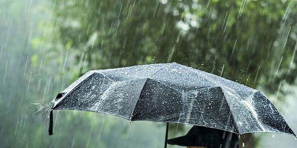 Hava scaklnn, uzun sredir lke genelinde mevsim normallerinin zerinde seyrettiini dile getiren Meteoroloji Genel Mdr Volkan Mutlu Cokun, yazl aklamasnda, yal sistemlerin etkisiyle scaklklarn cuma gnnden itibaren azalarak mevsim normallerine deceini bildirdi.