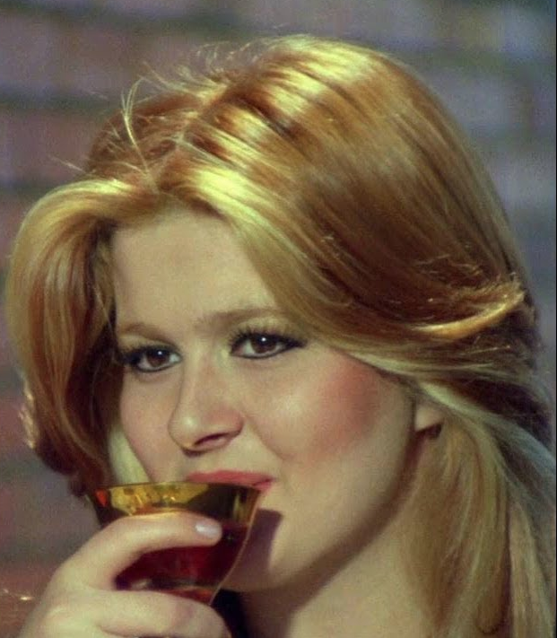 Eski starlarn k, zaman zaman gndeme geliyor ve uzun sre konuuluyordu. Son olarak ise Yeilam oyuncularndan Harika Avc'nn bir pansiyon kesine tand ve yaamn orada srdrd sylendi.