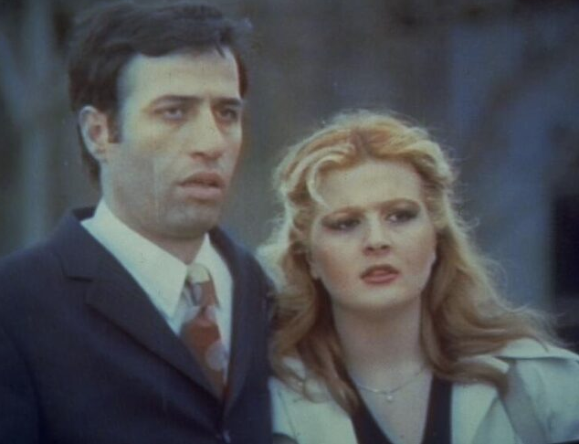 Meltem Miralolu hakknda haberleri duyurmasyla son gnlerin en ok konuulan ismi olan Onur Akay, Harika Avc?nn bir pansiyon odasnda yaamaya baladn ve zor gnler geirdiini duyurdu. Akay, Harika Avc hakkndaki szlerini u ekilde paylat: