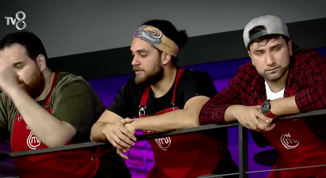 Eleme potasna giden isimler sosyal medyada da ok konuuldu. zellikle Masterchef'in favori isimlerinden biri olan Rfat'n potada olsas pimi ekilmi bomba olarak yorumland.