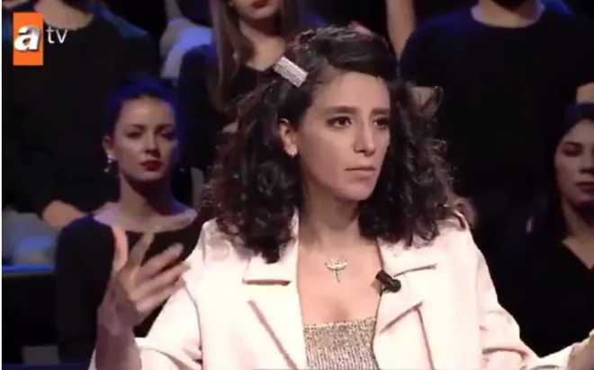 Kenan mirzalolu'nun yarmacya kar olan tavr tartmaya neden oldu. Twitter'da baz kullanclar Kenan mirzalolu'nun yarmacya "mansplaining" uyguladn syledi.