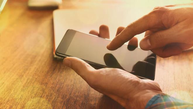 Uygulama veya oyunlarn ekran grntsn aln<br>  Android iletim sistemli bir telefonunuz varsa her an ekran grnts alabilirsiniz. Ekran grnts alma ilemi cihazdan cihaza farkllk gsterebiliyor. Fakat, bunun iin tek yapmanz gereken, "Power + Ses Azaltma" veya "Home + Power" gibi kombinasyonlar kullanarak ayn anda 2 veya 3 tua ayn anda basmak.