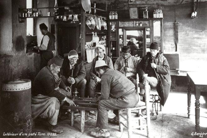 Kahve ve kahvehaneler, Trk edebiyatnda ok nemli bir yere sahip. nk kahvehaneler zamanla insanlarn toplanp hem sohbet ettikleri hem de kitap okuduklar bir yer haline geldi. Hatta bu nedenle kahvehane kelimesinin yerini gnlk dilde ?kraathane? yani okuma evi kelimesi ald. Dahas meddahlar szl edebiyatn en sevilen rneklerini kahvehanelerde toplanan kalabalklar karsnda sergiledi.