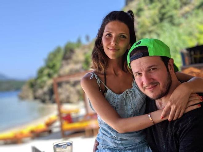 Hangi nller uyguluyor?<br>    Dnyada Tom Cruise, Jennifer Lopez, Kim Kardashian, Adriana Lima, Hally Barry tarafndan uygulanan diyetin Trkiye?deki takipileri ise Tarkan, Nesrin Cavadzade, Derya Baykal, Burcu zberk, Asl Enver ve Ekin Trkmen.