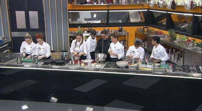 Medya Radar'da yer alan habere gre: Cumartesi gnleri yaynlanan programn yeni blm fragmannn yaynlanmasna ramen Kanal D'nin internet sitesi ve yayn akndan tamamen karld.