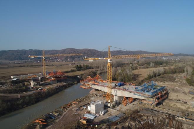 Gzergah boyunca sanayi blgelerine ve nfus oran youn blgelere yaplan balant yollar ve kavaklarla, otoyol evresinde mal ve hizmetlerin kolaylkla ekonomik hayata katlmas mmkn olacak. Bu sayede stanbul'a ve Avrupa'ya hzla eriebilen ehirlerin says artmakla birlikte blgesel ekonomik kalknmaya da byk katk sunulacak.