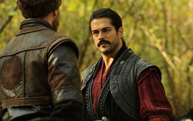 Burak zivit'in barolnde olduu Kurulu Osman dizisinin 5. blm fragman yaymland o sahne herkesi ekranlara kilitleyecek.