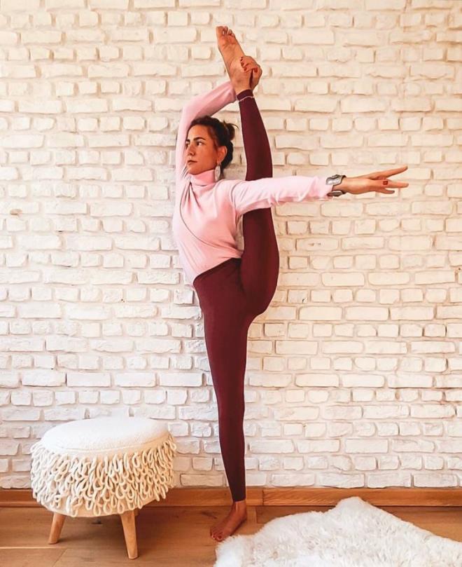 Ekranlardan uzak duran Zeynep Toku, profesyonel ders alarak, Pilates hocas oldu.