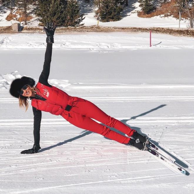 Sosyal medyada yapt paylamlarla azlar ak braktrd.