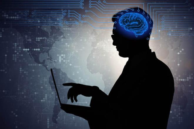 5. Kt amal yazlm saldrlar mobil cihazlara ynelecek.  <br>Mobil bankaclk sistemlerine ynelik gerekleen kt amal yazlm saldrlar 2018 ylna kyasla 2019?un ilk yarsnda %50 art gsterdi. Mobil kt amal yazlmlar arasnda saldrlarn %30?unu oluturan Triada benzeri saldrlarn gelecek yl da n plana kaca ngrlyor. Kullanclarn deme verilerini, kimlik bilgilerini ve zellikle banka hesaplarndaki paralarn almay hedefleyen saldrganlarn daha aktif saldrlara ynelecei grlyor.