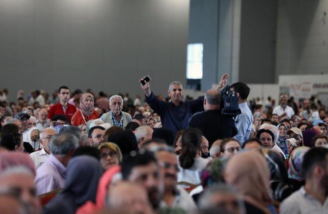 100 BN SOSYAL KONUT PROJESNE KA K BAVURDU?<br>  Toplu Konut daresi Bakanlnn (TOK) "100 Bin Yeni Sosyal Konut Projesi" iin ilk gn 17 bin 506 kii bavuruda bulundu.