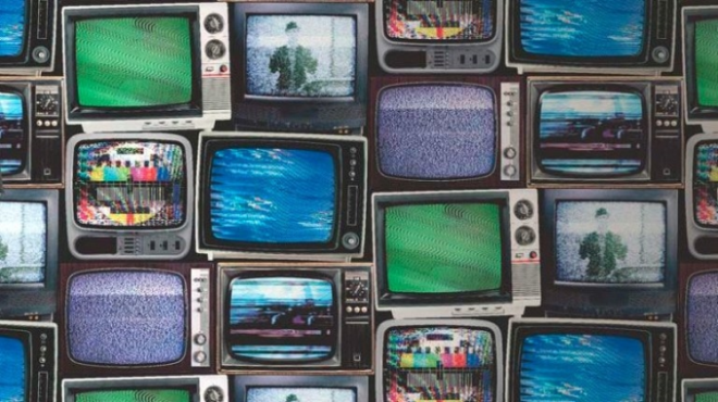 TELEVZYON YAYINLARINI ZLEME ALIKANLIKLARI  <br>  Aratrmaya katlan rencilerin yaklak yarsndan fazlas her gn ve neredeyse haftann her gn televizyon izlediini belirtmitir.   <br>  Televizyon izleme sklnn azald durumda hane eitim seviyesi yksek olanlarn orannn artt belirlenmitir.  <br>  2015 ylnda televizyon izleyenlerin oran %98,3 iken, 2018 ylnda bu orannn %95,2?ye dt tespit edilmitir. (Karlatrmaya sadece 8. snflar dhil edilmitir.)