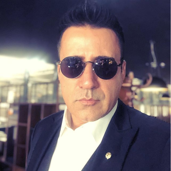 Emrah ise estetikle ilgili sorular cevaplamak istemedi. Hit arklarn Demet Akaln, Aleyna gibi yldz isimlere okutaca albme hazrlanan Emrah "Dier isimler belli mi?" sorusuna u cevab verdi: "arklarma kim deer verirse onlar okur."