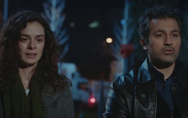 FOX'un sal akamlar seyirciyi ekrana kilitleyen dizisi Kadn 3 sezondur ekran macerasna devam ediyor.  Kadrosuna Hmeyra, Hakan Kurta, Sinan Helvac  gibi isimleri katan Kadn heyecan dolu son blm ile sosyal medyann dn akam en ok konuulan oldu.