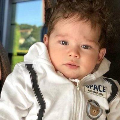 Fahriye Evcen ve Burak zivit'in oullar Karan, dnyaya geldi. Evcen, olunun fotorafn getiimiz haftalarda ilk kez paylat. Karan Bebek, yakkl bulunarak sosyal medyann gndemine oturdu.