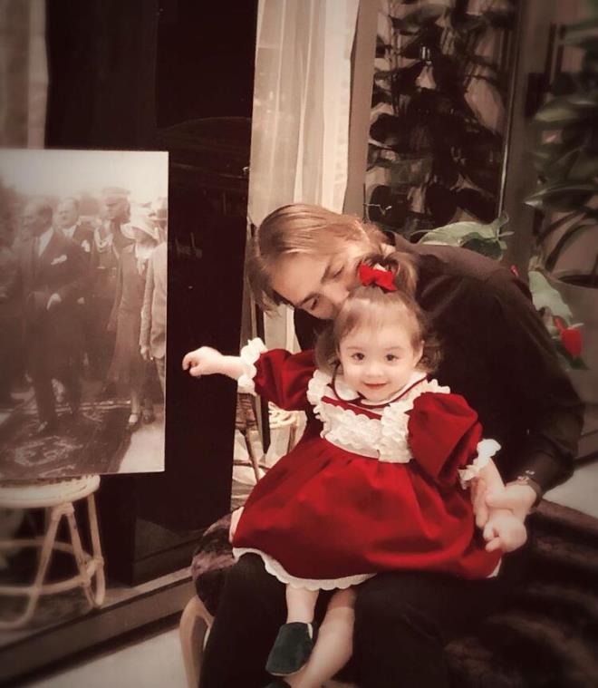 CANER ERKN  Musmutlu ahane bir 2020 olsun. Sevdiklerimize sarldmz nice senelere