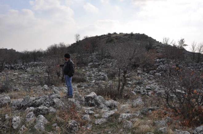 leye bal Narince beldesi Baba ky snrlar ierisindeki dalk alanda Roma dnemine ait yerleim yeri tespit edildi.
