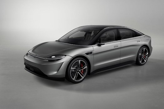 BlackBerry QNX, Bosch, Qualcomm, NVIDIA, Continental, HERE, Elektrobit, Gentex Corporation, ZF ve Benteler gibi markalarla ibirlii yapan Sony'nin bu arala yapmak istedii dier otomobil reticilerine satmak istedii sistemlerin tantmn gerekletirmek.