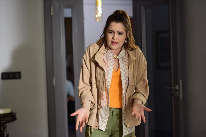 Son olarak Star Tv ekranlarnda yaynlanan; kadrosunda Mehmet Aslantu, Aya Bingl, Afra Saraolu, Nur Fettaholu, Furkan And, Murat Daltaban gibi isimlerin yer ald Karde ocuklar dizisi ile ilk oyunculuk deneyimini yaad.