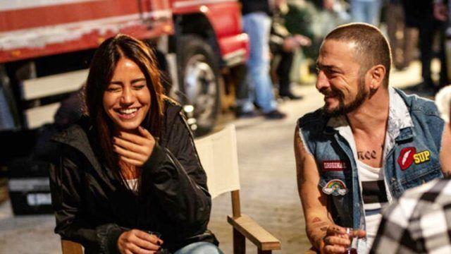 Peki, Ahmet Kural'n sevgilisi ala Gizem elik kimdir?<br>    Ahmet Kural ile yaad beraberlikle adn duyuran ala Gizem elik, 1990 ylnda dodu.