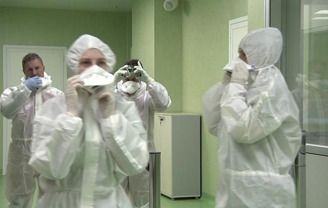 Vuhan'da ulamn durmas, kente girilerin yasaklanmasyla halk yiyecek stou yapmaya balad. Kente uygulanan karantina nlemlerinin ne zamana kadar srecei belirsizliini koruyor.