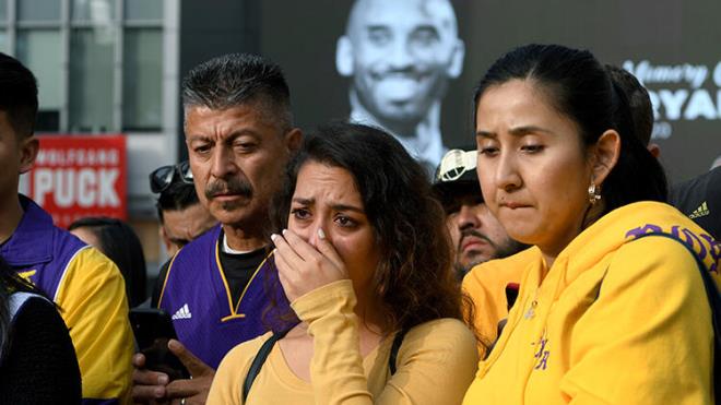 Dallas Mavericks Bakan Mark Cuban ise kulp olarak 24 numaral formay emekli edeceklerini aklad. Dier takmlardan da benzer hareketlerin gelmesi bekleniyor.